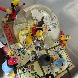 Disney Mickey Mouse Comic Adventure Snow Globe